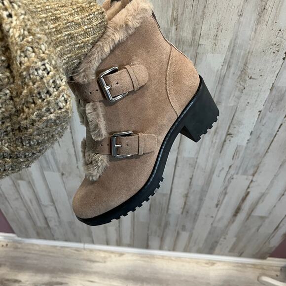 NWT Violet and Red Women's Beige Hailey Taupe Fur Suede Leather Boots Size 6.5 - Picture 4 of 7